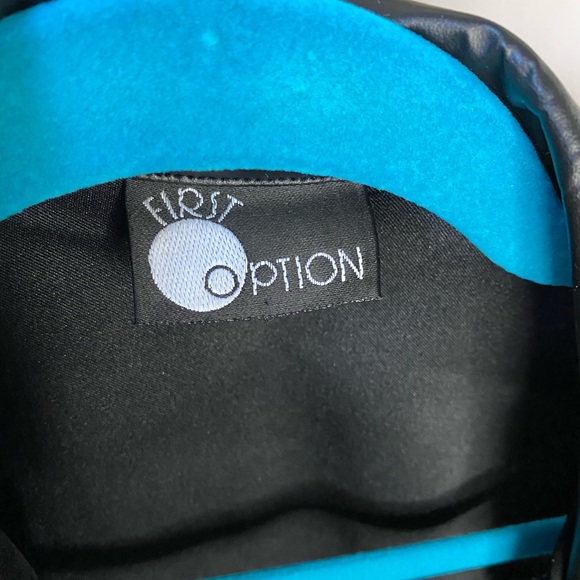 First Option Black Zip-Front Vest - Picture 4 of 7